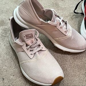 New Balance Fuel Core Nergize Athletic Shoe Light Pink Women’s Size 8